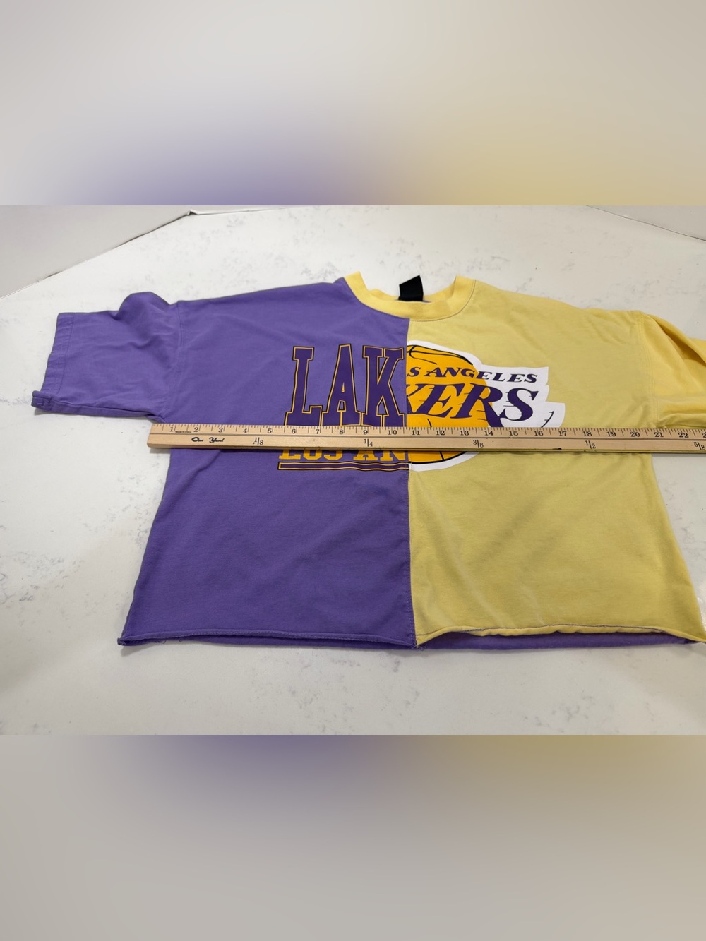 Los Angeles Lakers Split Purple & Yellow Crop Tee - Picture 4 of 8